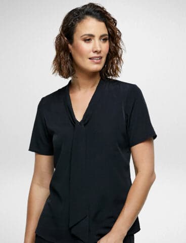 WILLOW in Black